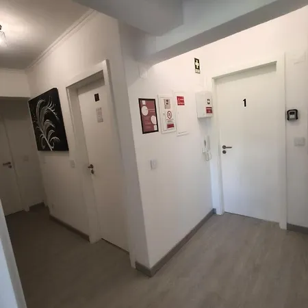 Cubo Гостевой дом *